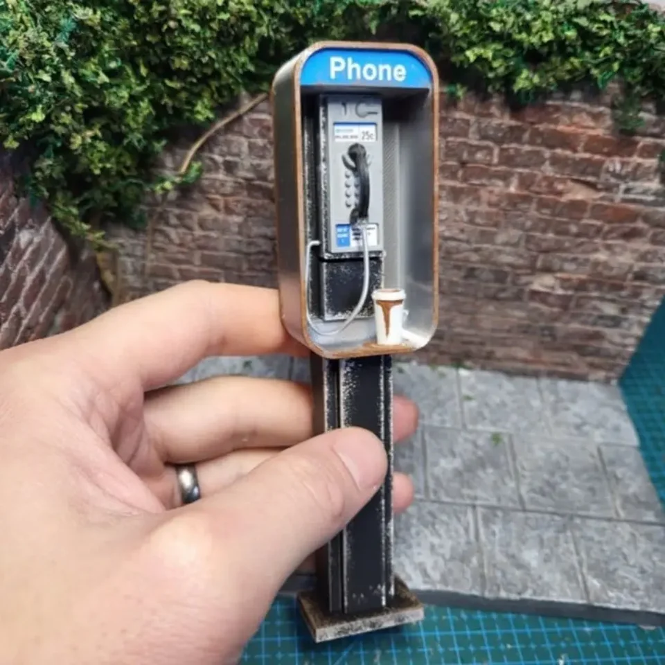 Ručne vyrábaný miniatúrny americký telefónny telefón v 1:12 v mierke americkej ulice Replika malé ozdoby Miniatúrne americká poštová schránka Ornament