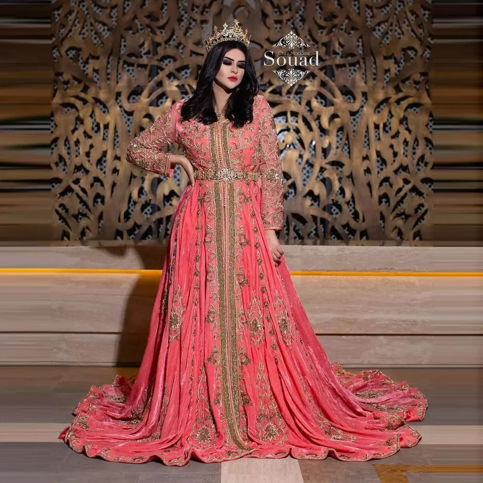 Ružové marocké kaftan kaftan moslimské večerné šaty A-line Dlhé rukávy Aplikácie Dubaj Arabské abaya islamské šaty Prispôsobené