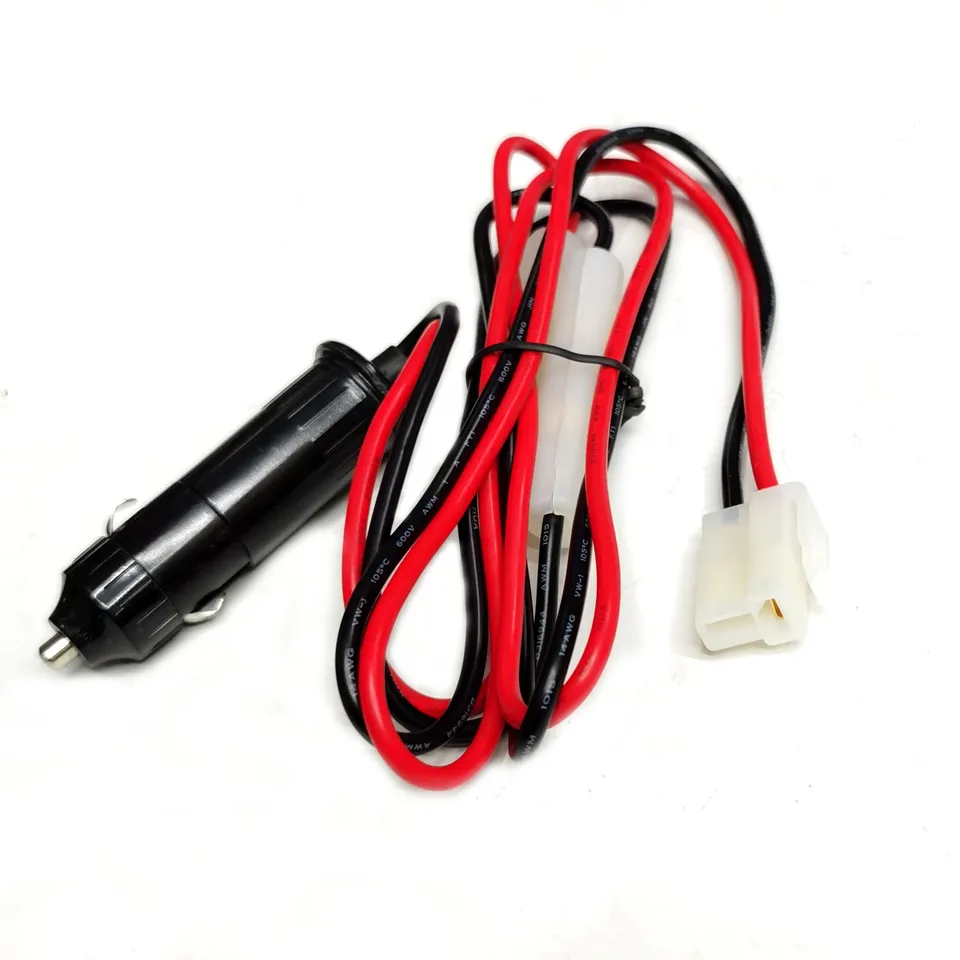 Rádio automobilu 12V jednosmerného kábla Cigaret Cigaret Zapaľovač pre Kenwood ICOM Yaesu ft-1802 ft-1907 ft-8900 Mobile Walkie Talkie