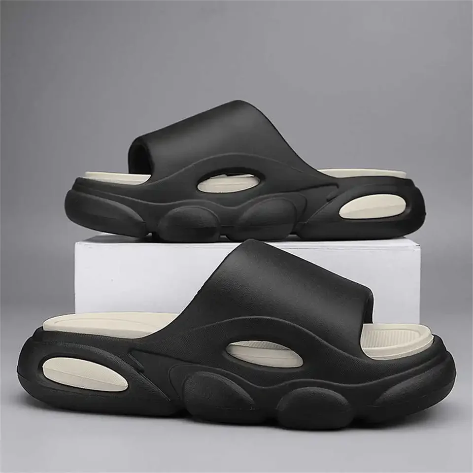 S popruhom 43-44 pre mužov Športové sandálne mužské topánky Summer Plippers Man Sneakers Prvý stupeň SAPA SAPAtilla Price 2024