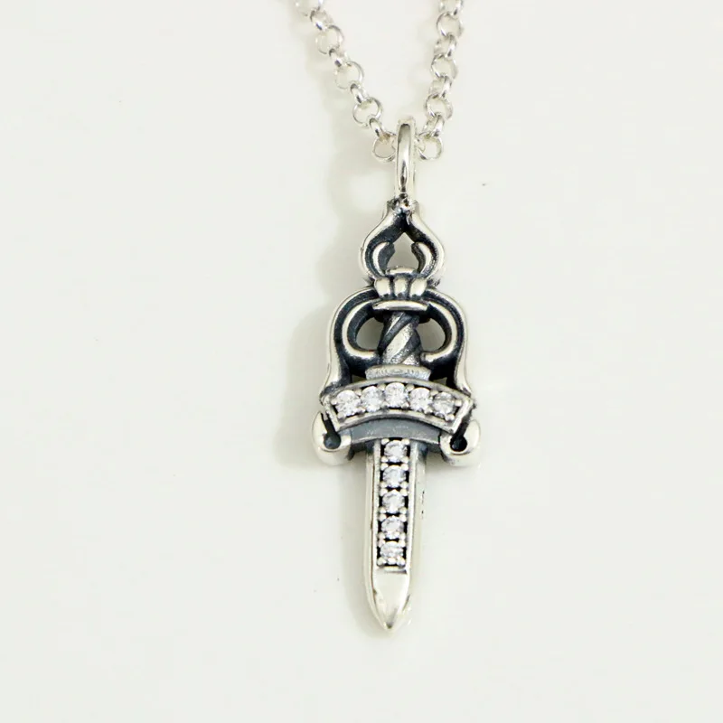 S925 Sterling strieborný vintage meč prívesok Módna osobnosť Hip Hop Punk Style Náhrdelník Prívesok Dámska kosť na kosti Spotie