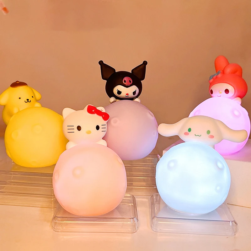Sanrio Anime Cartoon Hello Kitty Cinnamoroll Kuromi Melody Night Light Creative Desktop Ozdoby dievčenské srdce Ambientné svetlo