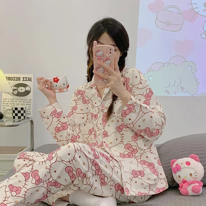 Sanrio Anime Cute Hellokitty Hello Kitty Autumn New Product, Cartoon Loose Loose Long Ruckve Príležitostné roztomilé pyžamá Dámsky oblek