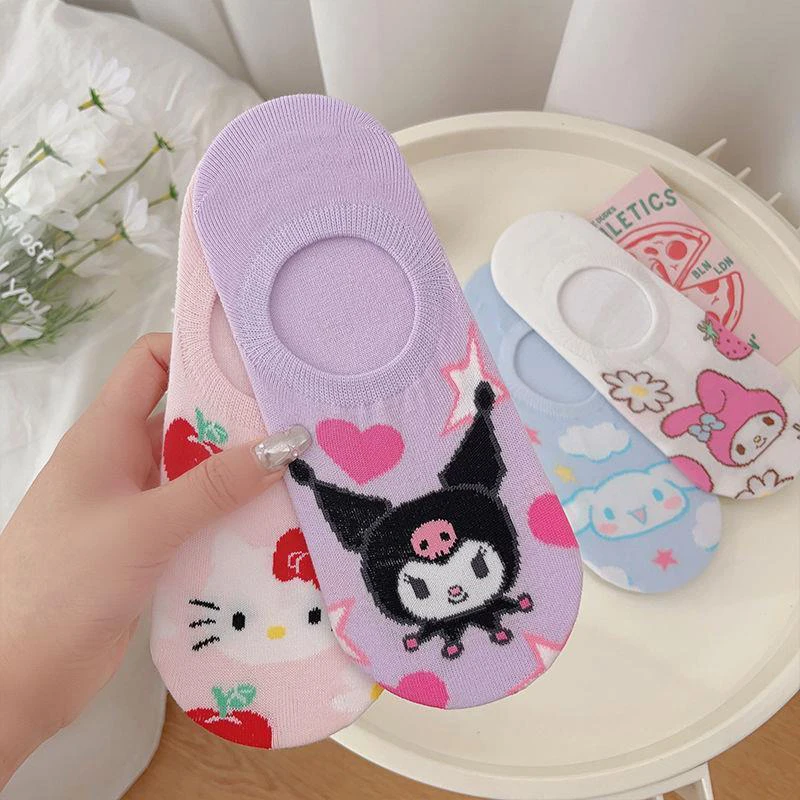 Sanrio Cartoon Spring leto tenký štýl neviditeľné ponožky pre dievčatá stredné ponožky roztomilé jahodové melódie všestranné ponožky lodí