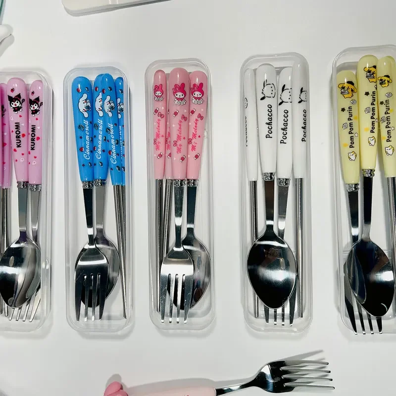 Sanrio Hello Kitty Kuromi Cinnamoroll Pachacco Travel Cuttlery Set Set Fork Spoon Student Diela súpravy kuchynský riad