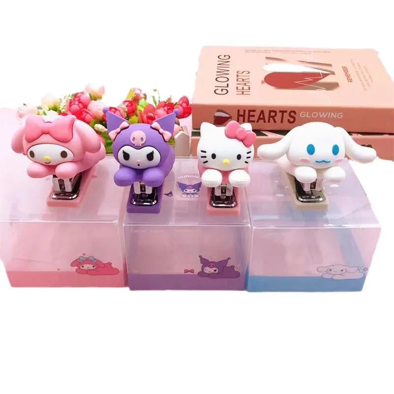Sanrio Hello Kitty My Melody zošívačka Kuromi Kawaii Cartoon Small väzobná kancelárska kancelária Kancelária School School Dodávky roztomilé prenosné