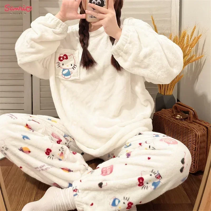Sanrio Hellokitty Cinnamoroll Dámske oblečenie Kuromi My Melody Flanel Pullover Coral Velvet Winter Husté voľné oblečenie dievčenský darček