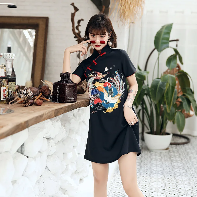 Sexy nový brokátový satén krátky vidlička Cheongsam čínsky klasický dámsky qipao elegantný krátky rukáv noviny svadobné večerné šaty