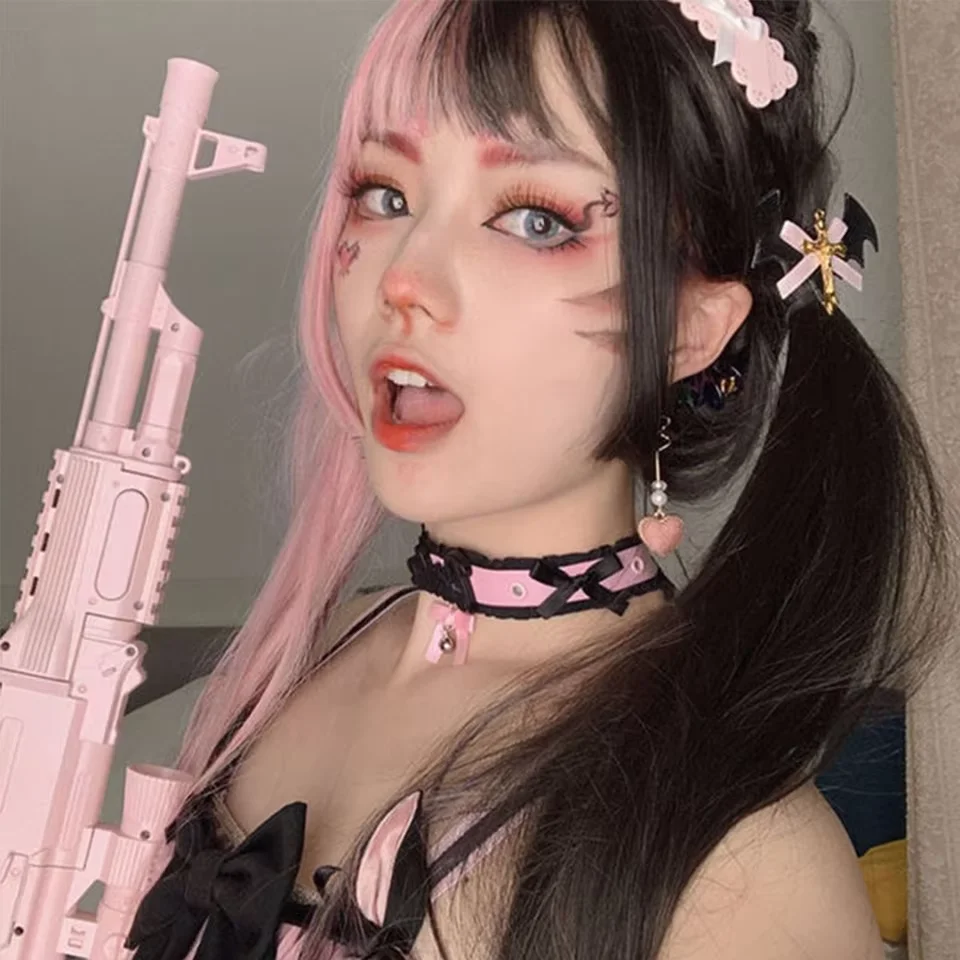 Shangke Syntetická červená čierna blondínka biele lolita parochne pre ženy dlhá rovná parochňa s treskami Genshin Impact Cosplay parochňa