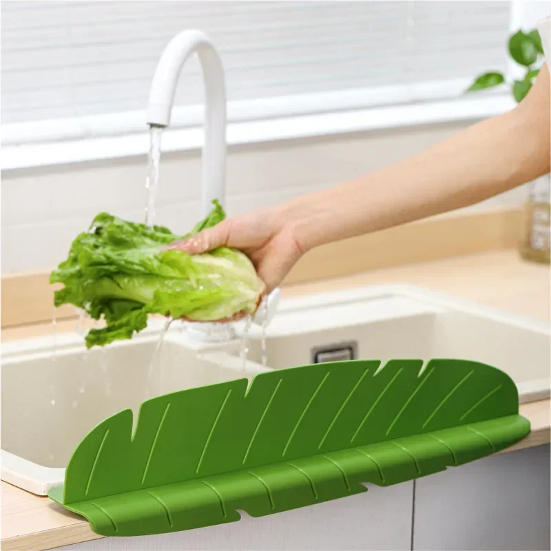 Silikón kuchynské umývadlo voda Splash Guards Anti-Strlash Water Boffle Board s prísavkou šálkou olejom, ktorá je odolná voči zariadeniu kuchynský gadget