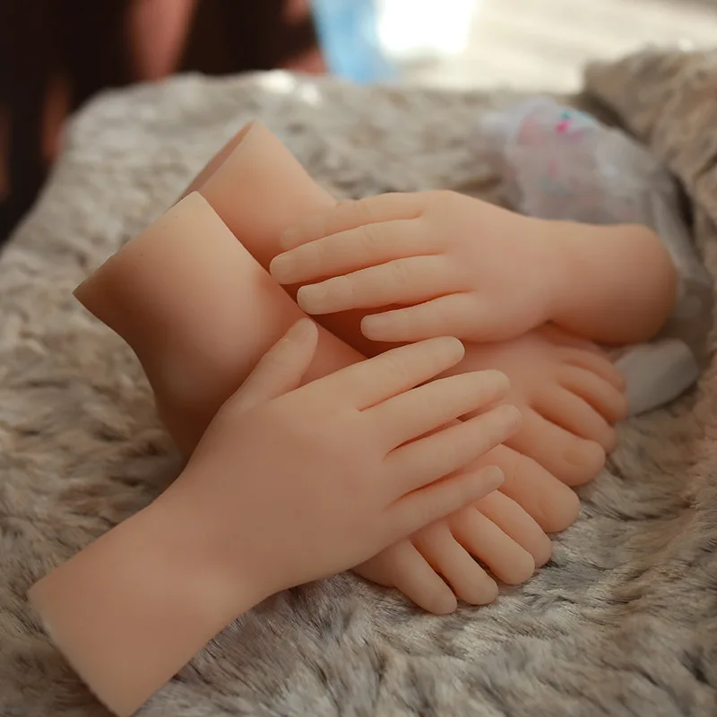 Silikónové deti Figuľové plesne/ručné plesne Real-život Invertované nohy Displej FAKE FOOT FOTOGRY PROPS SIZE20