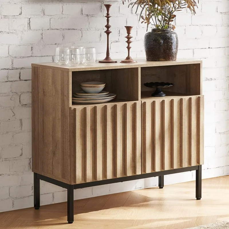 Skladovacia skrinka Norwin, moderná rustikálna priemyselná príborník bufetu, prízvuk Console Credenza, Flutované dvere panela, nastaviteľné Shel