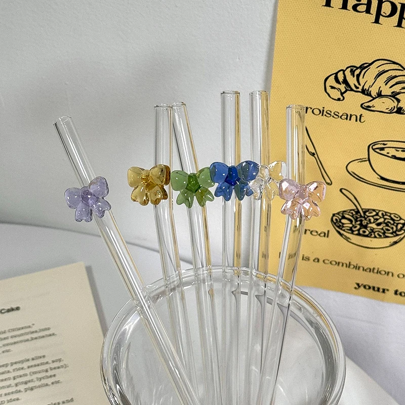 Sklenená slama s rozlohou 1 pc 8 mm, opakovane použiteľné pitie slany Roztomilé motýľové tepelne rezistentné slamy na festival Party Svadobné koktailové pláže