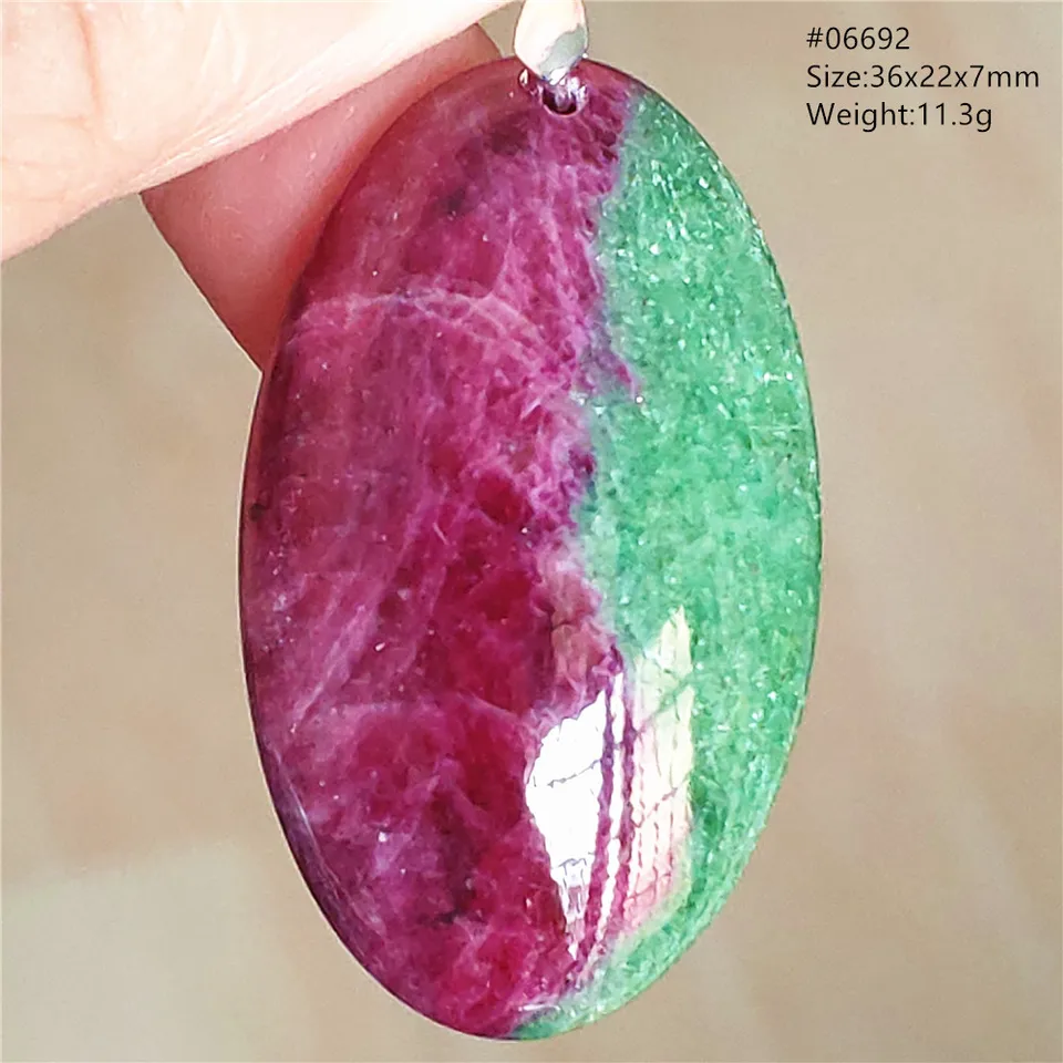Skutočný prírodný červený rubíny prívesok Ženy Men Gemstone Oval Oval Red Ruby Zoisite Náhrdelník Lieha módne šperky Aaaaaa