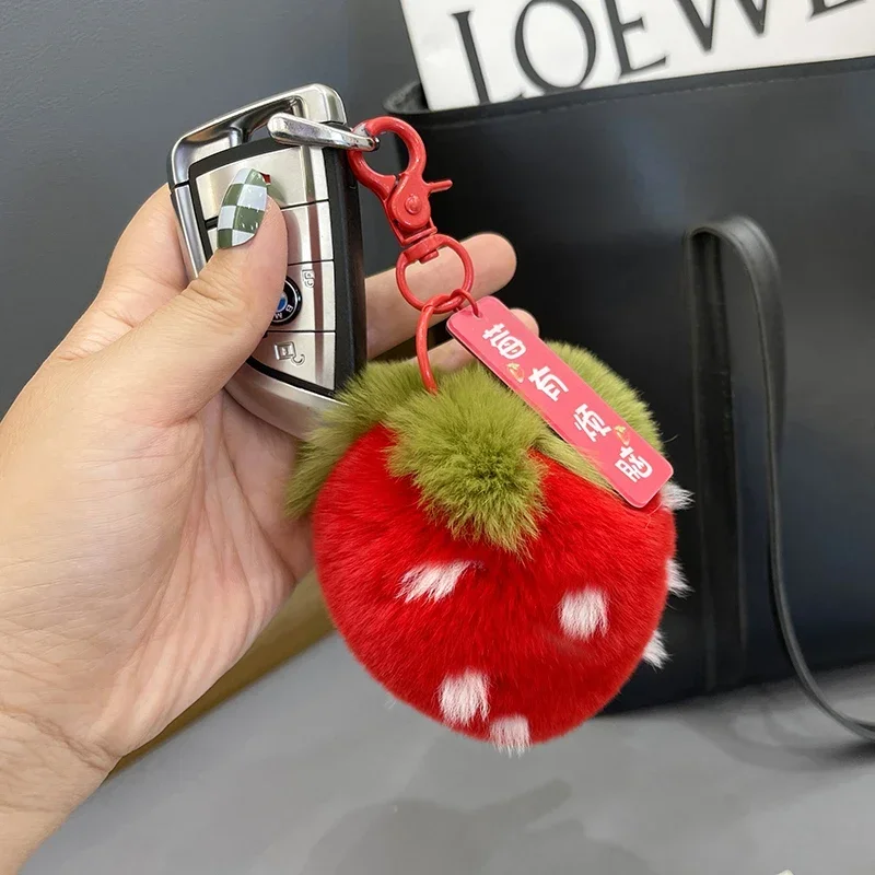 Skutočný rex králičie kožušina Keychain Roztomilý krém Strawberry Soft Toy Women Women kabelka prívesok auta keyring šperky prsteň darček