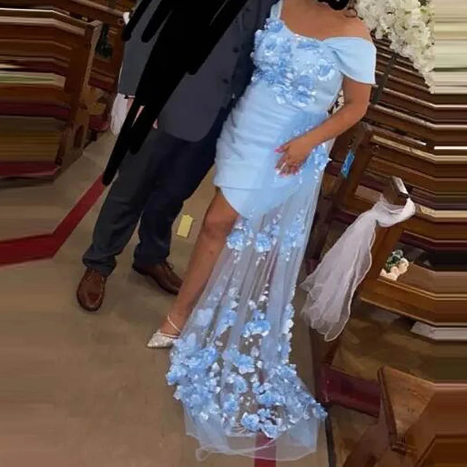 Sky Blue Short Cocktail Šaty s aplikáciami kvety z panela Mermaid Party Dress s bočným vlakom Yong Girls Birthday šaty