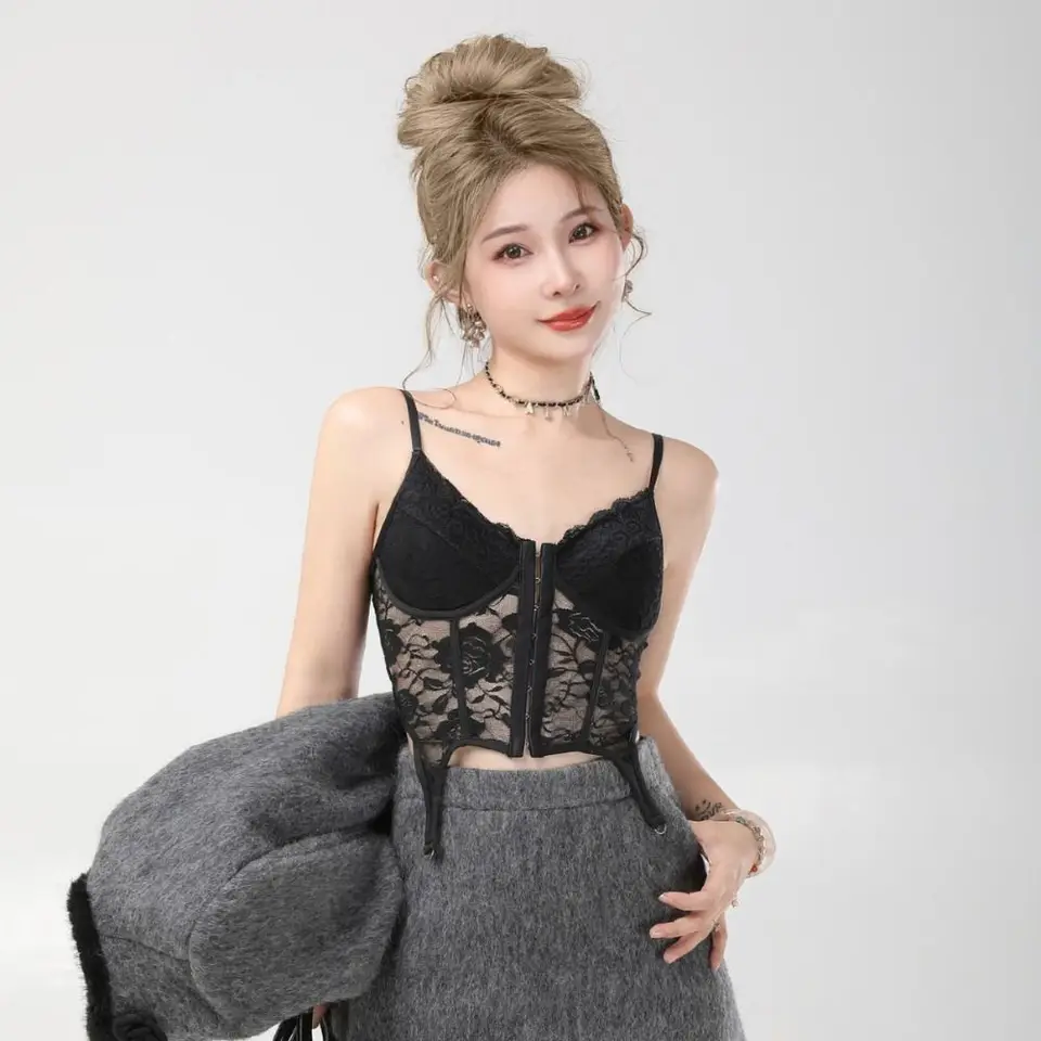 Sladká V krk dutá čipka Camisole bez rukávov Slim vesta Lace Suspender Vest Of -Race Backless Tank Top Fotografia