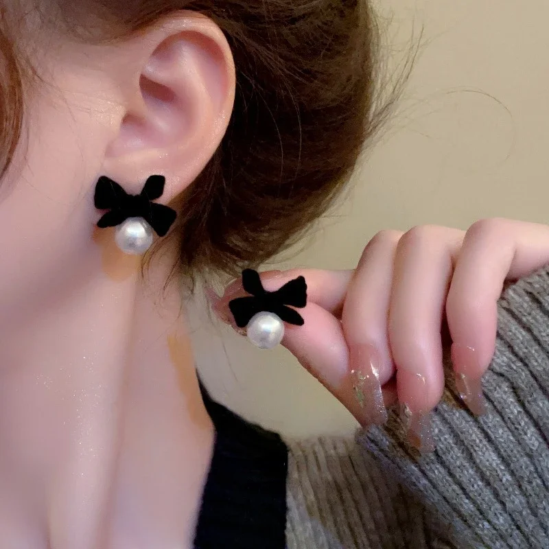 Sladké čierne zamatové luky imitácia perlové náušnice pre ženy nový módny trend elegantné jemné temperamenty dievčatá narodeniny darčeky