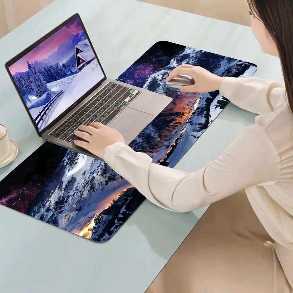 Snow Mountain Mouse Pad Veľký anime stol rohož luxusný stolný počítač karikatúry herné hráči klávesnica kancelársky počítač Mäkký vankúš