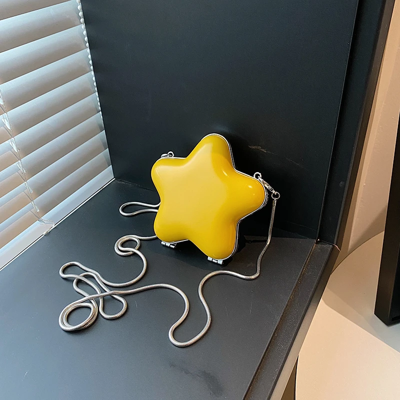 Solid Pu Star Shape Ramery and Crossbody Bags Chains Compakt Fashion Jednoduché všestranné večerné tašky pre ženy 2024 Party Nové