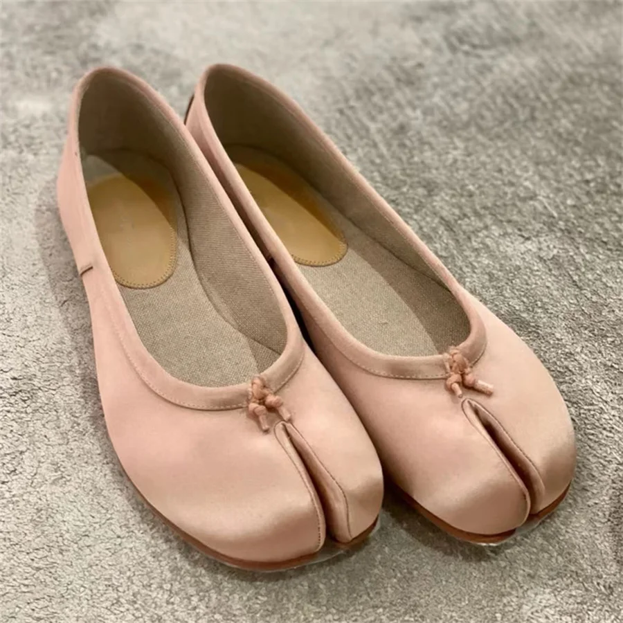 Split Toe Women Balet Flats saténové tabi topánky ženské sklz-on mokraiská dám