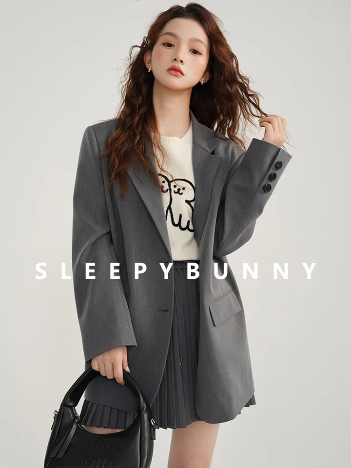 Spring Autumn Women Grey Blazer a skladaná sukňa nastavená voľný fit s ramenným oblekom Elegantný neformálny outfit pre drobné rámy