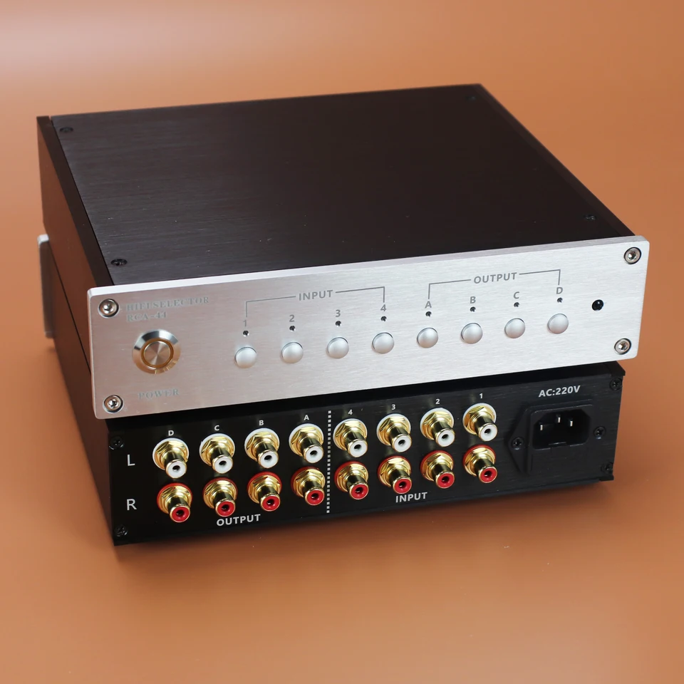 Spínač zvukového signálu HIFI RCA High-End High-End Power zosilňovača 4 palca a 4 von, dva kanály s diaľkovým ovládaním