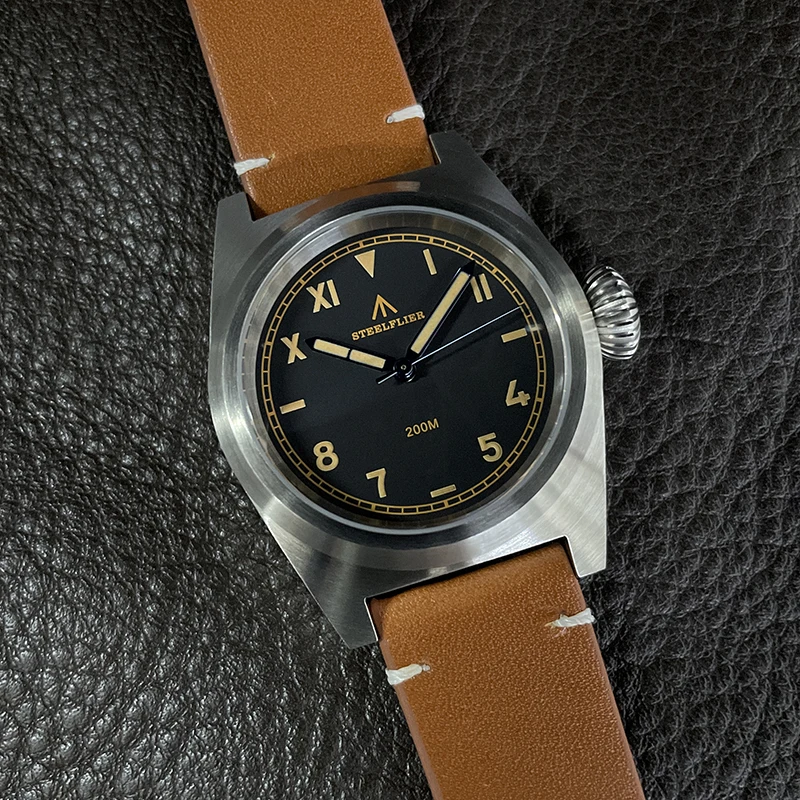 Steeldive Men Pilot Watch Sport 38mm Military Quartz Zápraty 20ATM Vodotesný C3 Svetel Sapphire VH31 Sport
