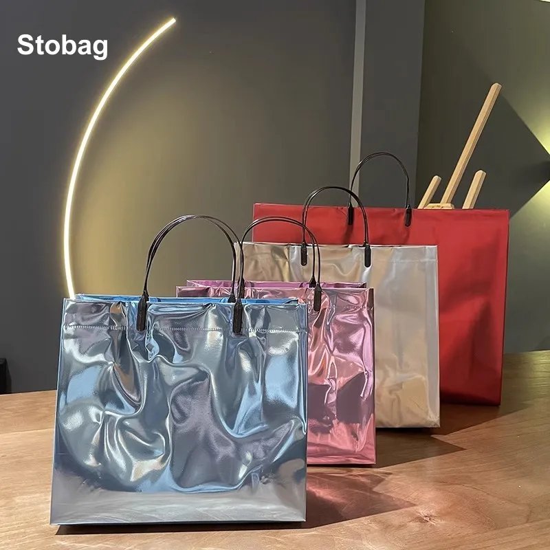 Stobag 10ks Laser Shopping Tote Bag Women's Ramer Plast Fashion Darček Svadobné vrecká prenosné vlastné logo (ďalší poplatok)