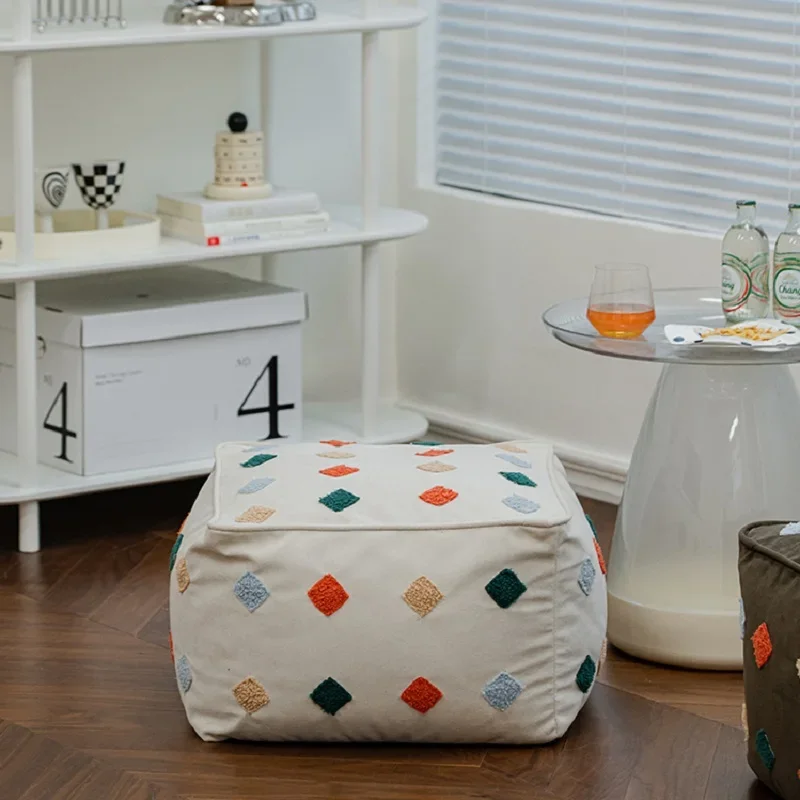 Stolička na stoličku Zusgúnutá bobka biela obývacia izba lenivé posedenie móla Nordic Low Stools Domácnosť Jednoduchá pohovka stolica štvorcová stolička