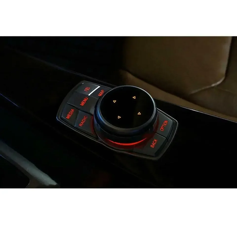 Strieborný malý multimediálny dekoratívny gombík vhodný pre BMW F10 F20 F22 F30 F32 F25 F26 F15 F16