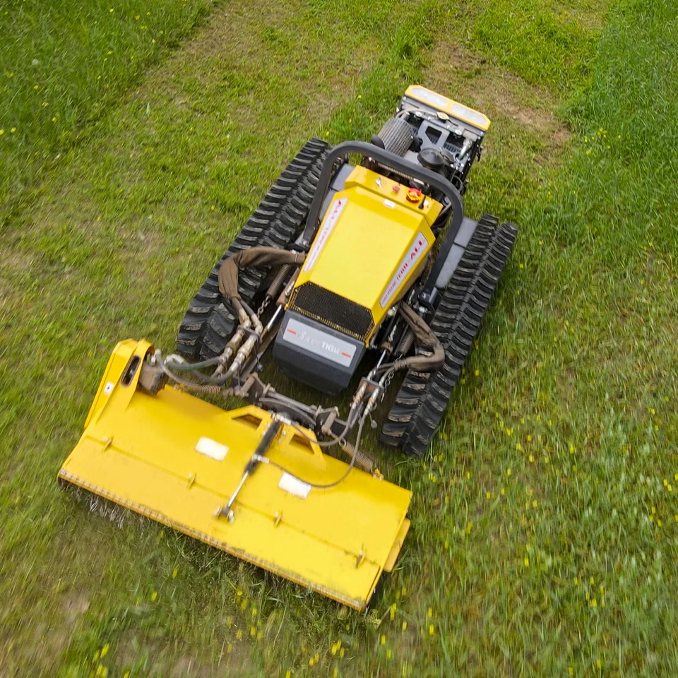 Stroj na rekultiváciu pozemkov Smart Tiger 40HP 50HP MOTOR diaľkového ovládania trávnatej rezačky