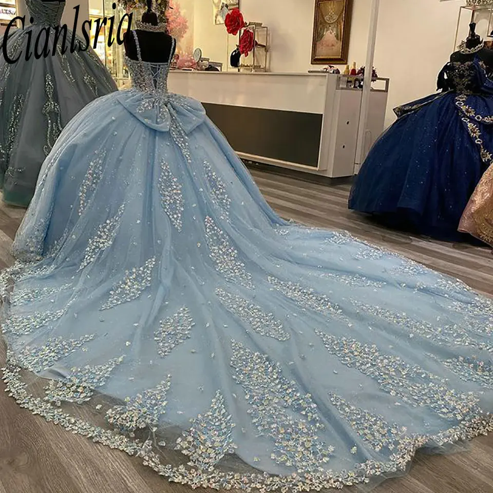 Svetlo modrá špagety remienok 3D kvetinové čipky quinceanera šaty guľôčkové šaty ilúzia ilúzia luk korzet Vestidos de xv anos