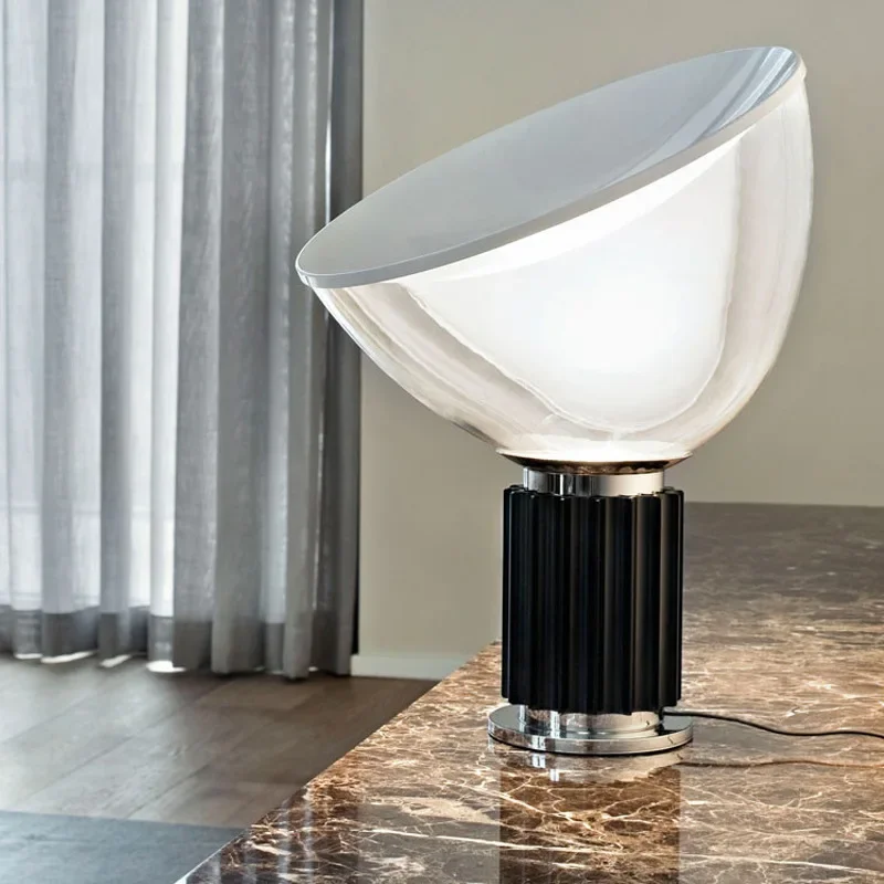 Taliansko FLOS Radarové stolové lampa hliníkový sklenený odtieň LED Desk Svetlo pre spálne postele Štúdium obývacia izba High-end Decor Lighting