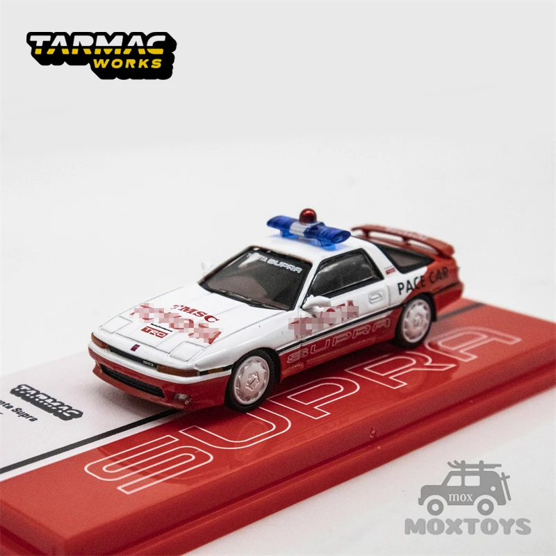 Tarmac Works 1:64