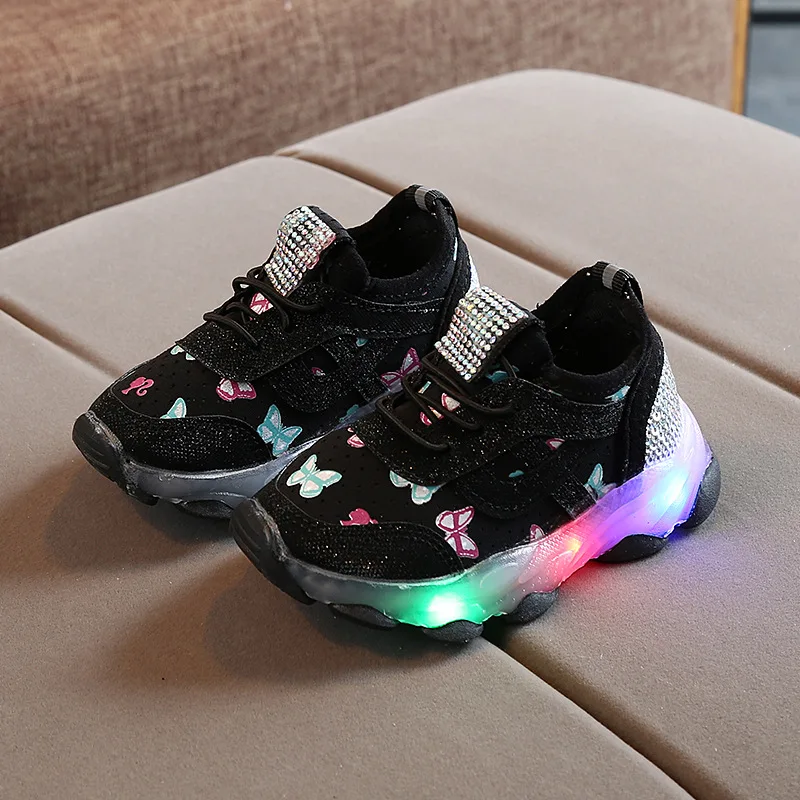 Tenis Kid Glowing topánky pre dievča chlapec 2023Spring nová LED topánka móda módny kamienok s priedušnou sieťovkou teniska casy topánky kdi topánka