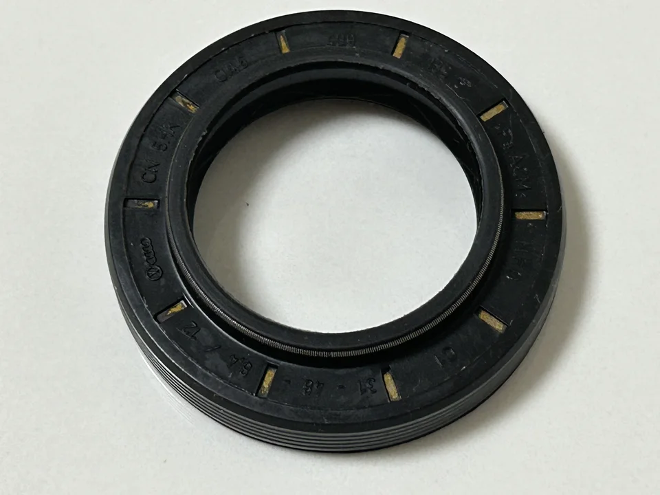 Tesnenie oleja hnacieho hriadeľa distribútora 0A6409189C 0A6409189F 0A6409189 31*48*8,4 mm pre Audi Q3