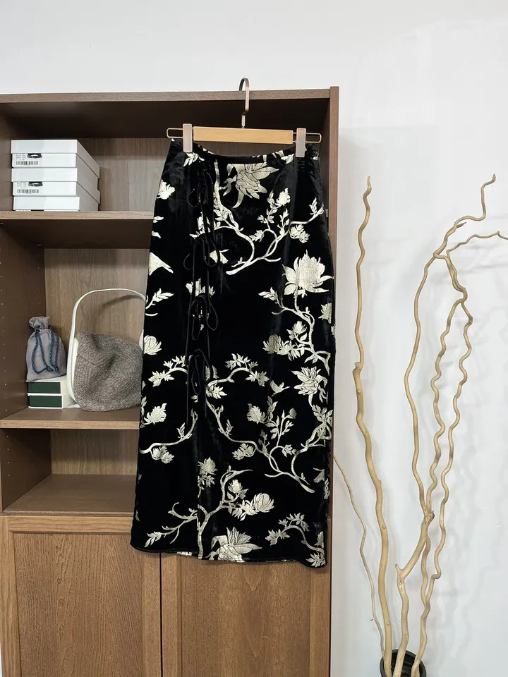 Top end Ženy Čínsky štýl Čierny zamat tlačený midi sukňa Elegantná dáma všetky zápasy s vysokým pásom A-Line Half Body Dress