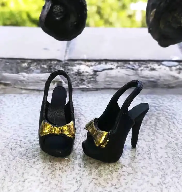 Topánky pre 6 -bodovú bábiku 30 cm Doll St Supermodel Fr Doll je rozdelená na ľavú a pravú luku čierne vysoké podpätky