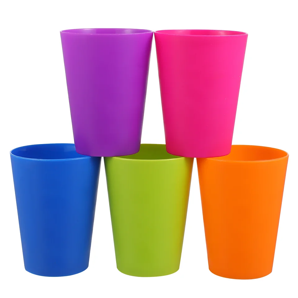 Toymytoy 15ks farebné plastové šálky Domáci nápoj Pity Pity Pitchs Opätovne použiteľné sviatočné večierky a dodávky večierkov 101-200 ml (
