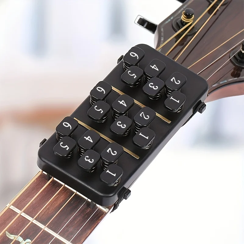 Training AIDS Easy Press Kit Guitar Chord Assisted Learning Tool Tool 18 Tlačidlá Jedným kliknutím na gitarový akord pre začiatočníkov gitaristov
