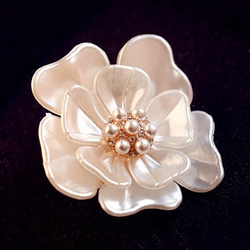 Trendové nové Camellia Ženy brošňa Elegantné kvetinové perlové špendlíky módne ženské večierky šaty šaty šatky doplnky šperky darček
