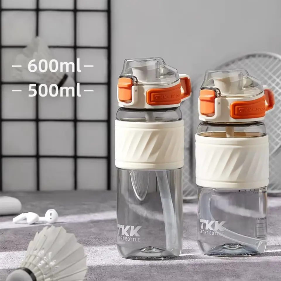 Tritan Športová fľaša s vodou veľká kapacita BPA Free Farebný plastový šálka zatiahnuteľná slama odolná voči vonkajšej športovej kanvice