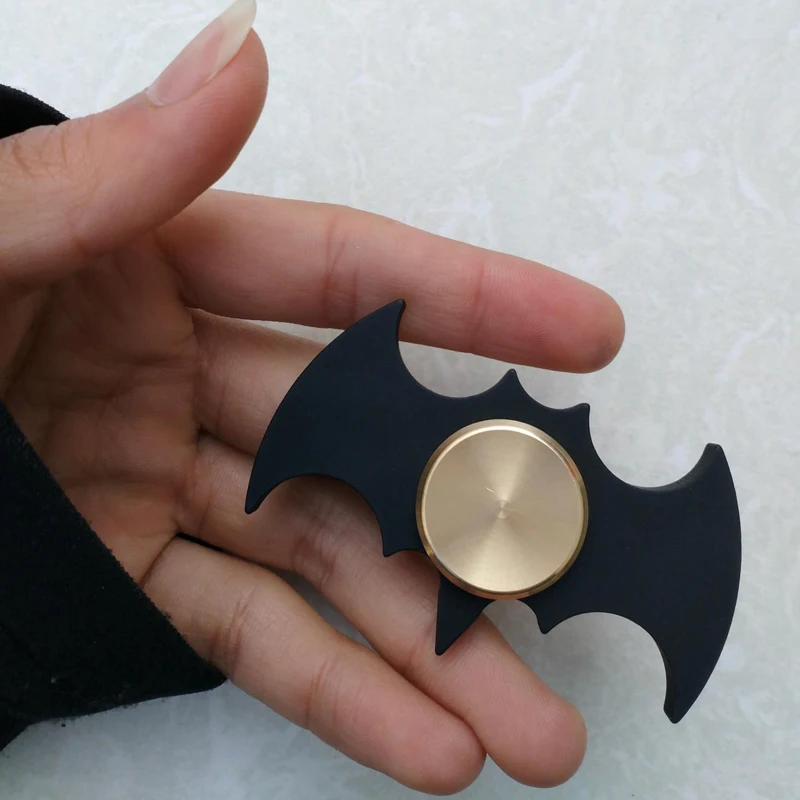 Tvar netopiera fidget spinner kovový prst gyro dekompresia edc gadgets cool hračky stresu hračky pre dospelých deti