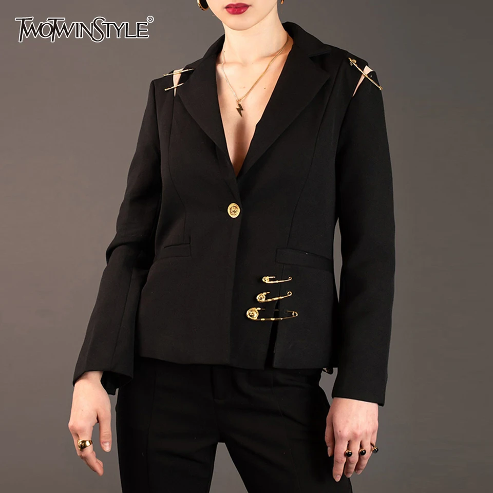 Twotwinstyle Fashion Black Hollow Out Pin Stvorená bunda sako Nové klope s dlhým rukávom Loose Fit Women Coat 2022 jesenná zima