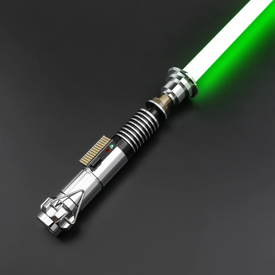 TXQ Luke Skywalker Novoročné lasery bojové svetelné meči Hladký hojdačka 12 farby Blaster kovové hračky Cosplay Cosplay Gift Juguetes Lightstick