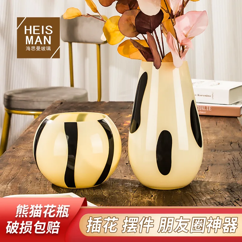 Uschnuté veľkoobchody starožitných sklenených váz, škvrnité kvetinové aranžmány, hydroponický porcelán ako umenie, domáce deko