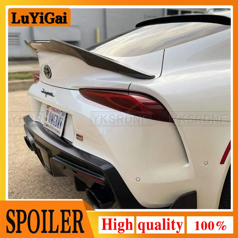 V štýl skutočné uhlíkové vlákno Zadný kufr spojlera Tail Boot Boot Racing Trunk Wing Styling pre Toyota supra A90 MK5 2019 2020 2021