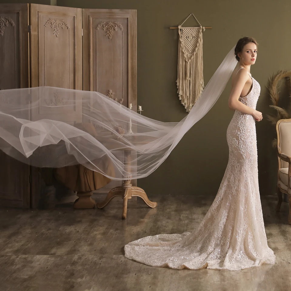 V828 Jednoduchý štýl jednej vrstvy Soft Tulle Svadobné závojové príslušenstvo Cut Edge Cathedral Long Svadobný závoj