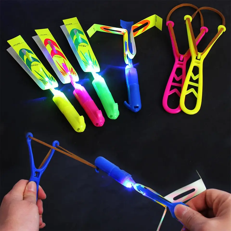 Vedené praky lietajúce šípky šípky a odpaľovače Slingshot Úžasné šípky Glow Supplies Kids Outdoor letné večierky hračky
